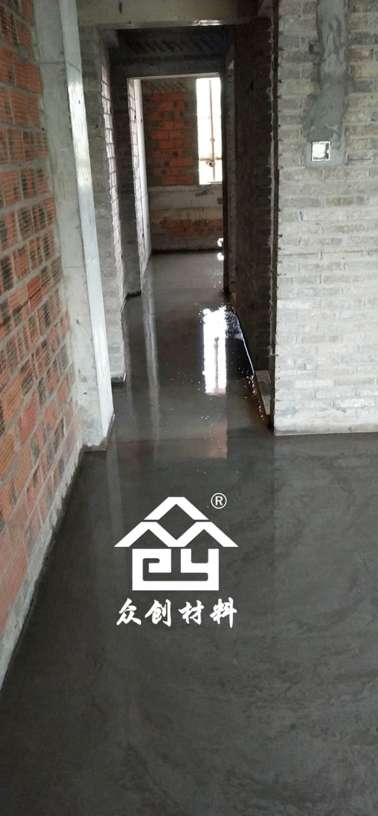 HKS改性聚丙烯保溫隔聲板現(xiàn)場施工現(xiàn)場-灑水養(yǎng)護 HKS改性聚丙烯保溫隔聲板現(xiàn)場施工現(xiàn)場-灑水養(yǎng)護